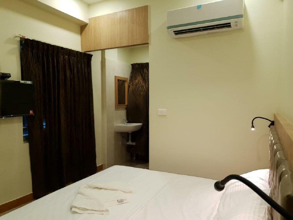 Hotel Amutham Residency Tiruchirappalli Exterior foto