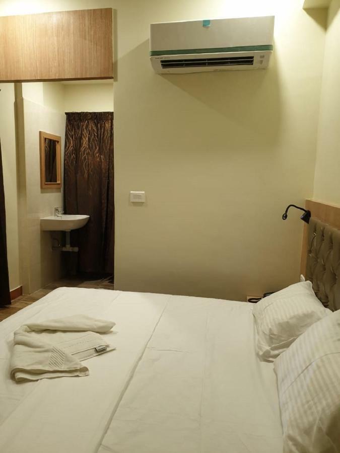 Hotel Amutham Residency Tiruchirappalli Exterior foto