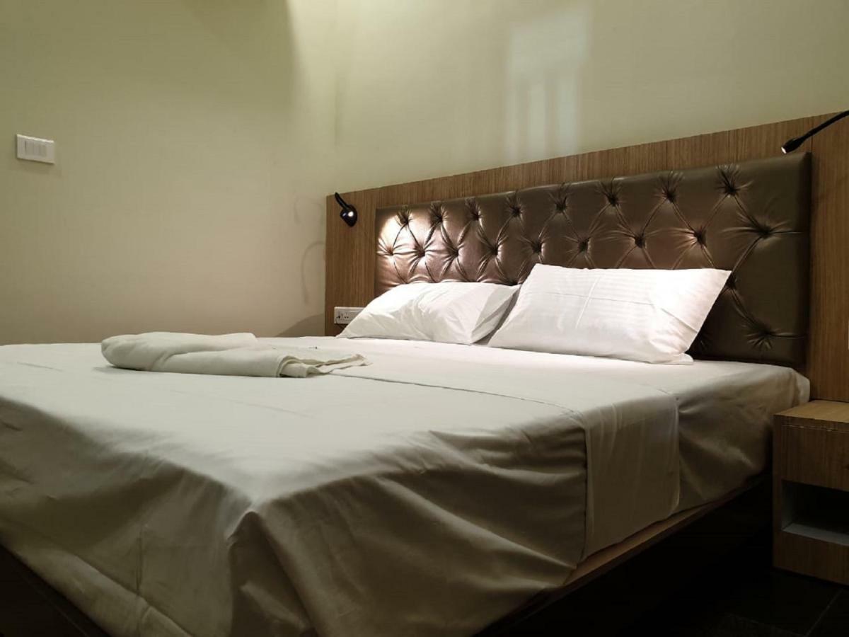 Hotel Amutham Residency Tiruchirappalli Exterior foto