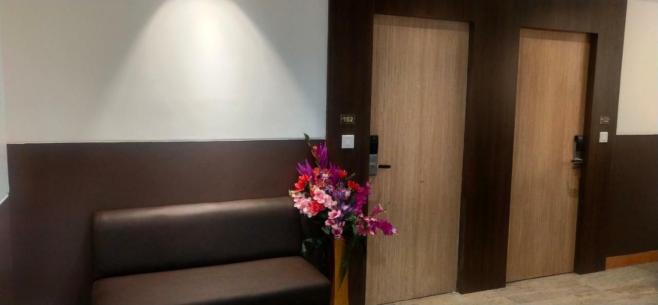 Hotel Amutham Residency Tiruchirappalli Exterior foto